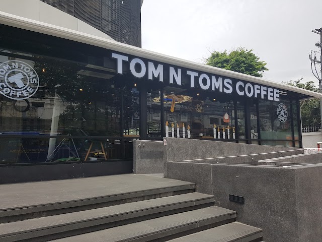 Tom N Toms Coffee