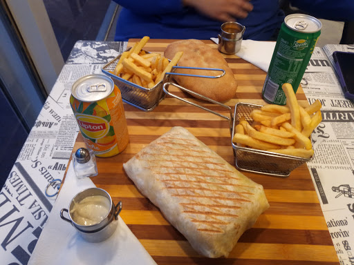 Photo 2 - PIZZA BURGER