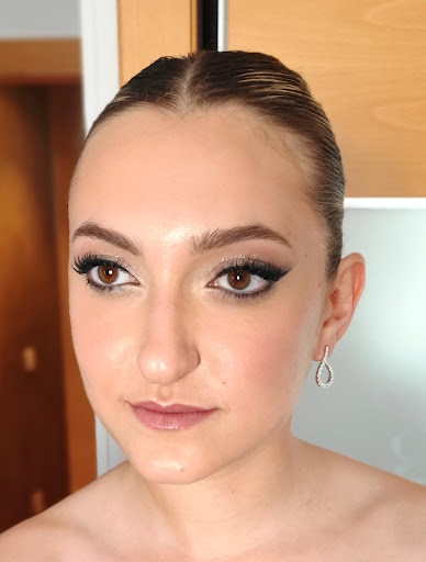 Marijose Makeup Artist Logo