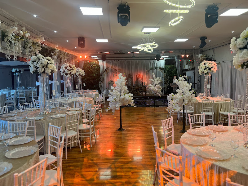 Luxury Weddings London photo 2