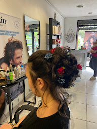 Photo n°10 de Lisa Tif à Rieucros (Salon de coiffure)