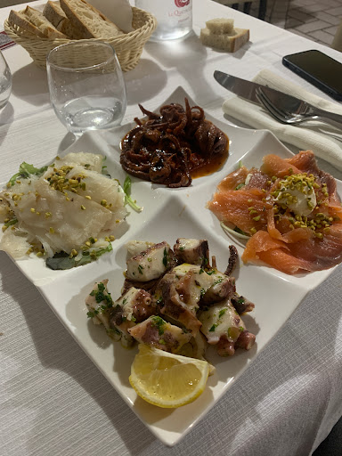 Corte Le Quattro Lune Restaurant & Pizza Gallery - Italy