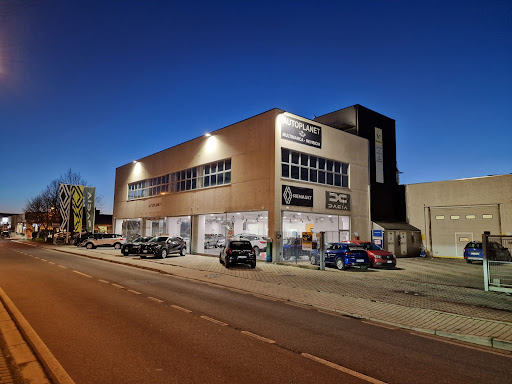 Autoplanet - Officina autorizzata Renault e Dacia - Officina rhiag multimarca - Vendita auto nuove ed usate Gallery - Italy