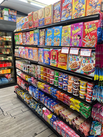 Deena's Market/Deli and Smoke Shop by null