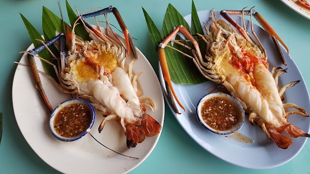 Phae Krung Kao Restaurant