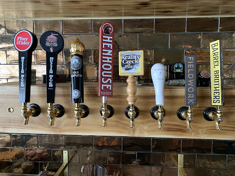 Internos Beer and Wine Bar by null