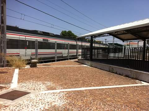 Apeadero de tren Villarrubia De Cordoba Adif - Thumbnail