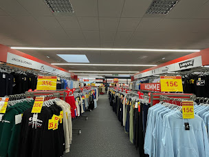 Photo n°19 de INTERSPORT OUTLET La Roche sur Yon à La Roche-sur-Yon (Magasin de vêtements de sport)