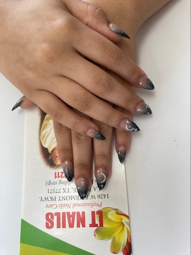 LT Nails - Visual