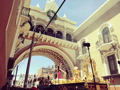 Photos of Los Capitol