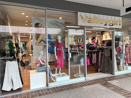 Valleygirl Gold Coast Harbour Town
