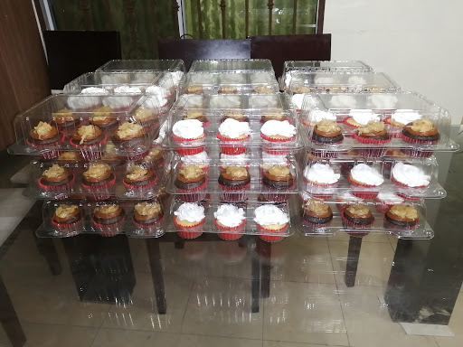 Martha's Cakes & Cupcakes