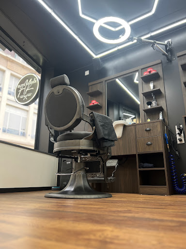 ELITE BARBER by AK Logo