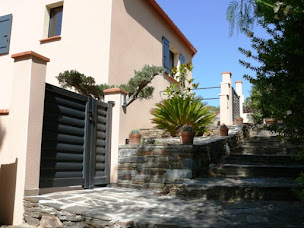 Photo n°14 de Komilfo SAS HERTER à Argelès-sur-Mer - Pergolas, Stores, Fenêtres, Menuiseries à Argelès-sur-Mer (Magasin de stores et de rideaux)