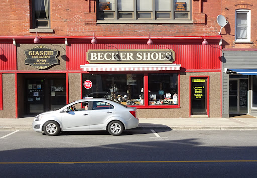 Becker Shoes Bracebridge Gallery - Canada