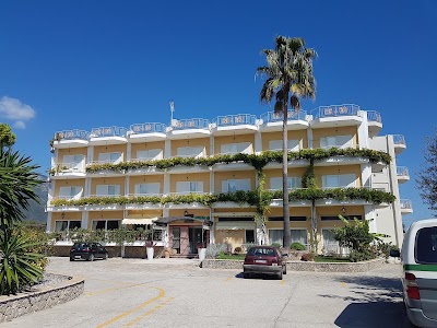 Photos of Paloma Blanca