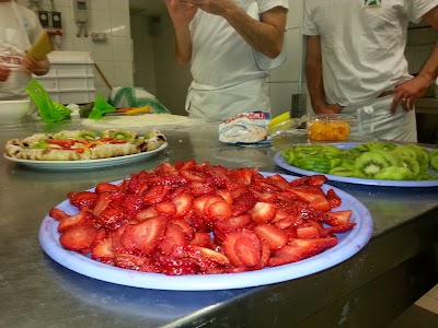 Photos of Mezzosacco pizza and diner
