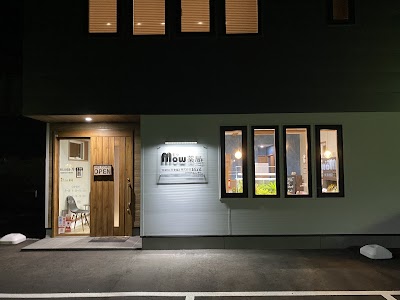 Mow薬局 / ㈱Bird