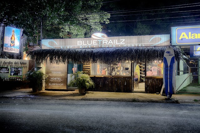 Blue Trailz Hostel & Surf Camp