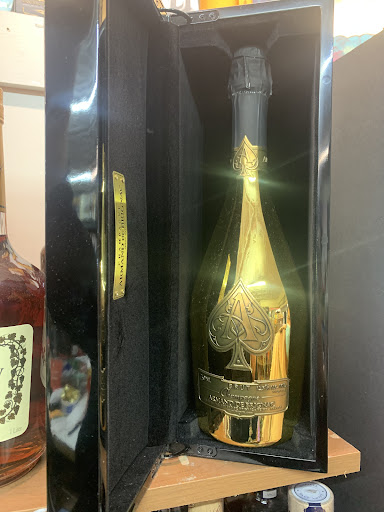 Rocco's Liquor & Wines - Thumbnail