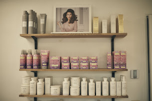 Photo n°4 de L’atelier 10 à Amanlis (Salon de coiffure)