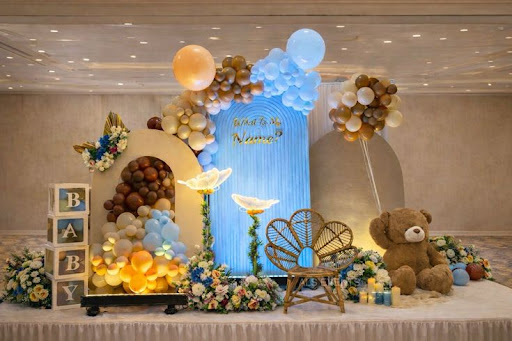 Planning a special event? Red Roses Events offers creative event planning and management services… post image