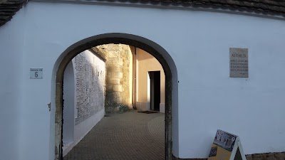 Photos of Szent Mikl&oacute;s Church