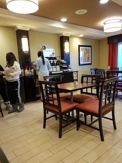 Photos of Holiday Inn Express & Suites I-26 & Us 29 At Westgate Mall