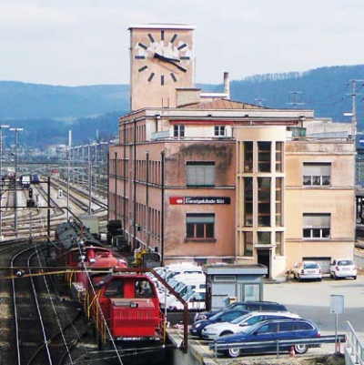 Muttenz, Bahnhof