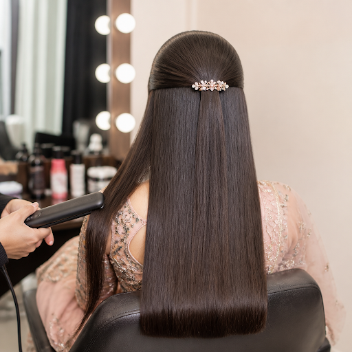 Planning your dream wedding look and want perfectly sleek, frizz‑free hair that lasts all day? At… post image