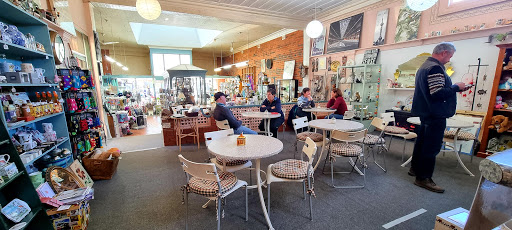 Tocumwal Antiques & Tea Rooms - Thumbnail