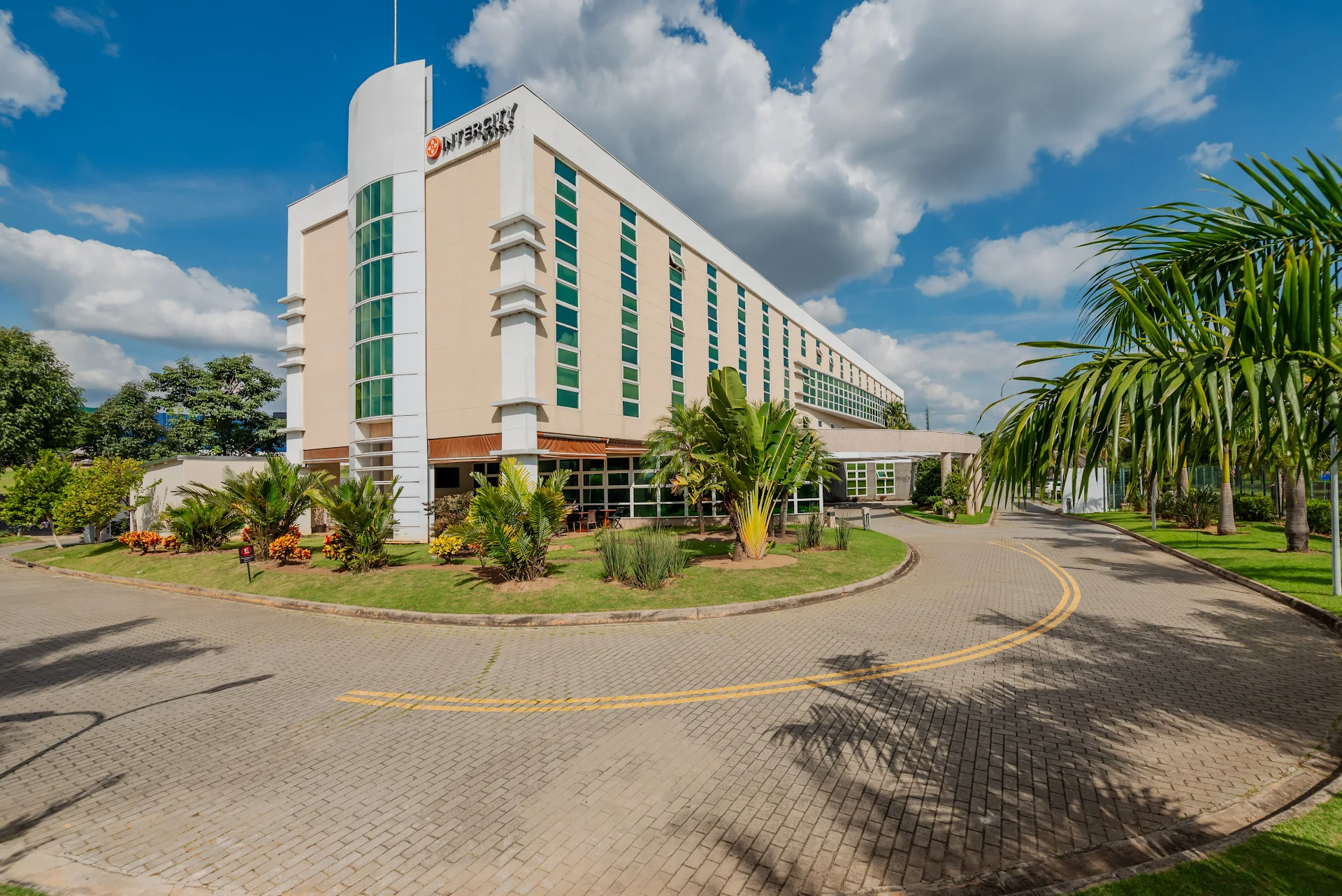 Hotel Intercity Vinhedo