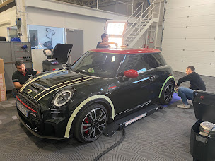 Photo n°19 de PdrX-Center à Gémenos (Service d'esthétique automobile)