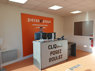Photo n°16 de Piecesetpneus Cholet à Cholet (Magasin d'outillage)