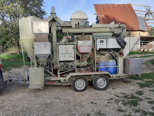 Photo n°17 de ETA Regentel Anthony à Rouvray-Catillon (Service agricole)