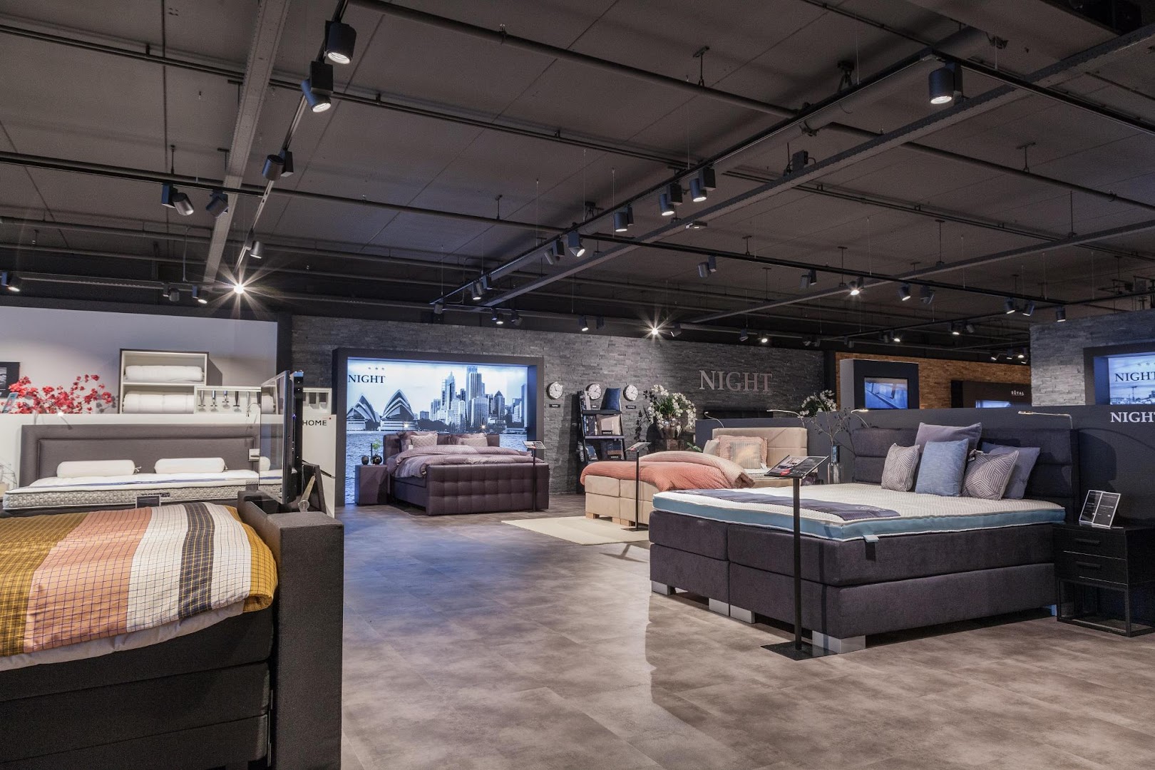 Swiss Sense Amsterdam + outlet — foto 3