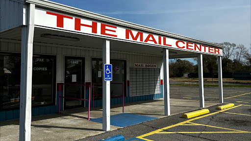 The Mail Center Logo