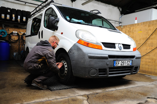 Aunay garage Renault - Thumbnail
