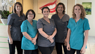 Photo n°6 de Dr Elodie Kernen à Quéven (Parodontiste spécialiste des implants dentaires)