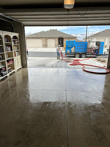 Curbside Cleaners - Thumbnail