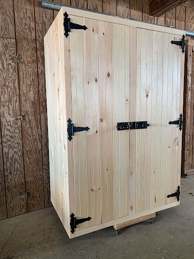 EK Tack Cabinets & Custom Pine Furnishings