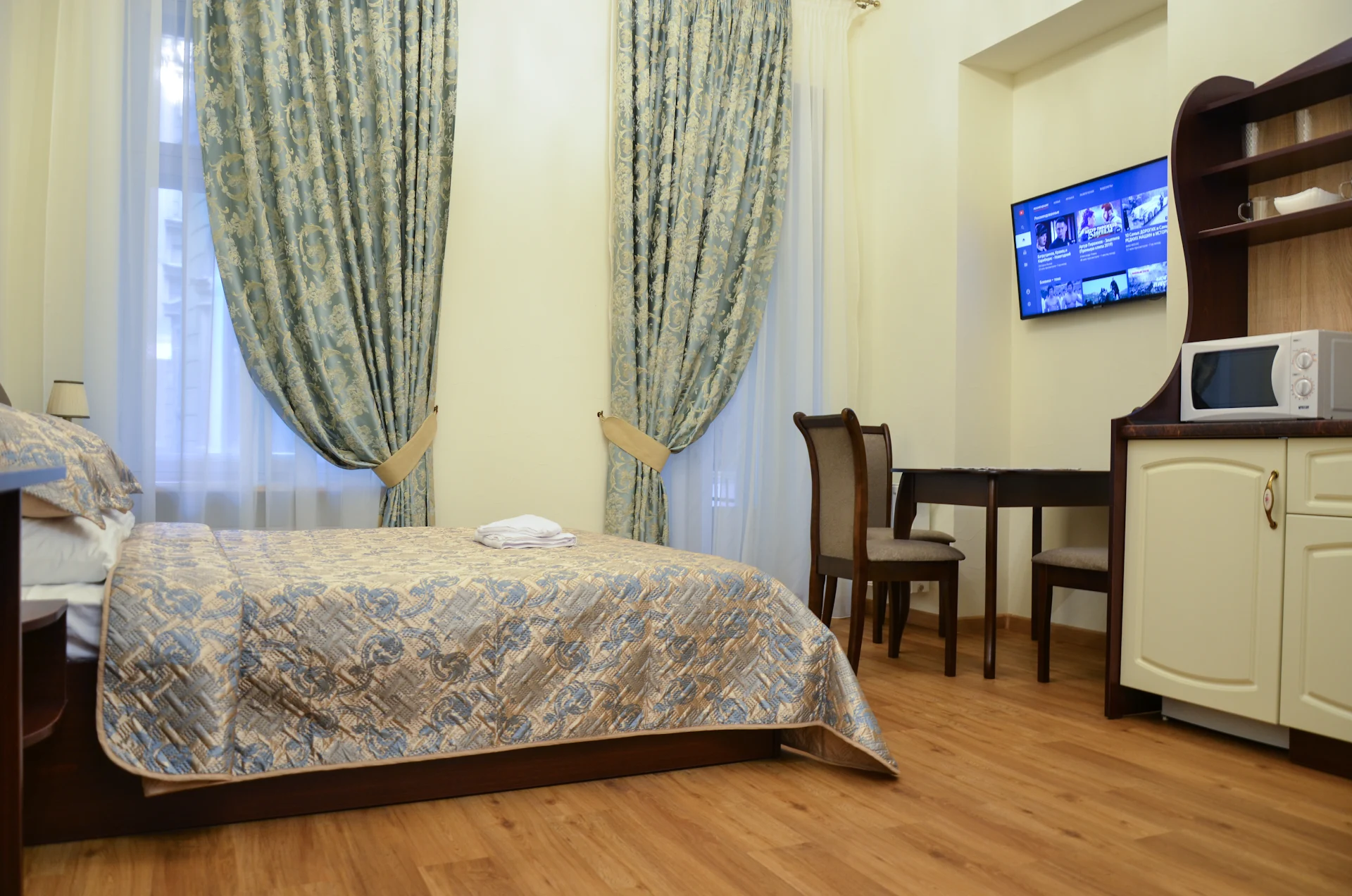 Apartment №8