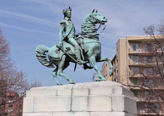 Washington Statue