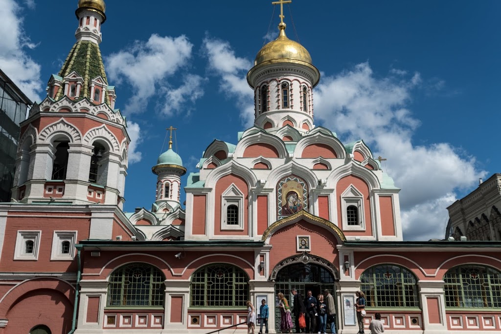 М казанская москва. Заиконоспасский монастырь в Москве. Красная площадь дом 5.