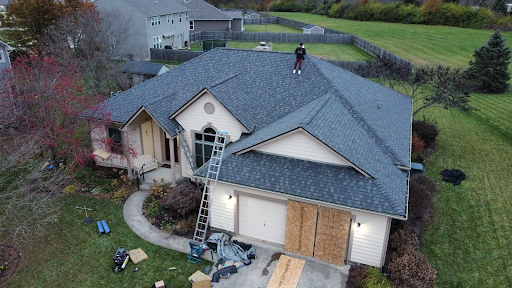 J&U ROOFING LLC