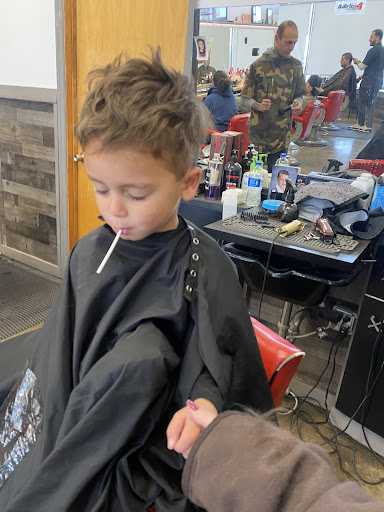Imperial Plaza Barbers - Thumbnail