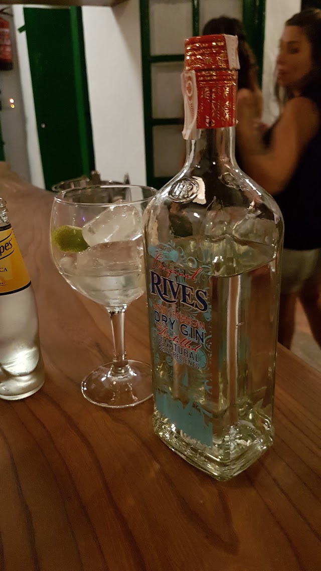 La Tertulia