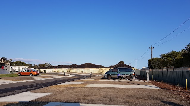 Queen's Grove Caravan Village