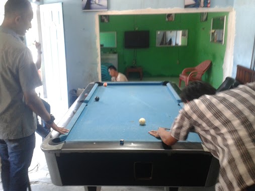 Warung Billiard Remang-remang Marcelino, Author: Rafi Andhika