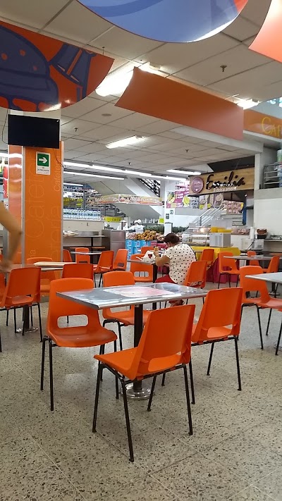 Photos of &Eacute;xito Avenida Quinta